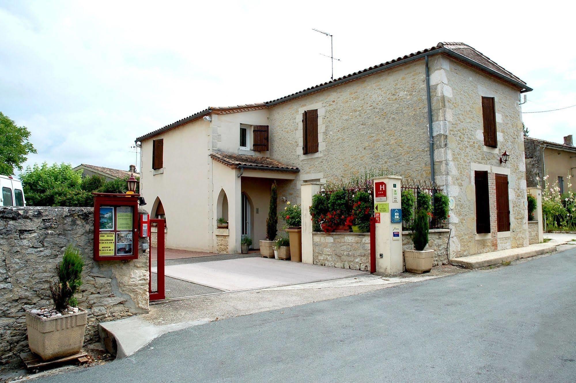 Logis Hostellerie Des Ducs Duras Luaran gambar